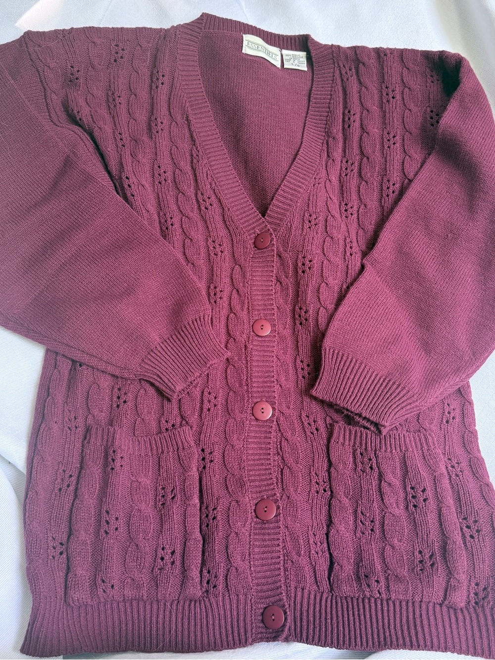 Vintage Essentiels Cable Knit Cardigan Sweater Burgundy Large. Never worn!